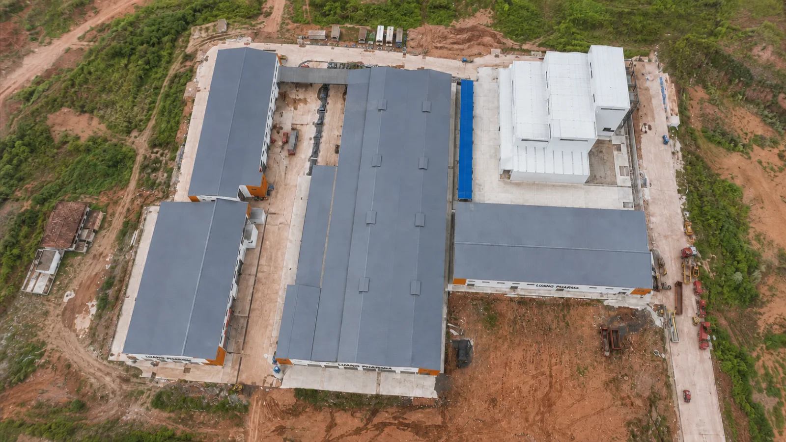 The Luang Pharma halls with construction plant still on site