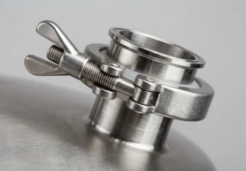 Illustrative unbranded sanitary tri-clamp connection detail.